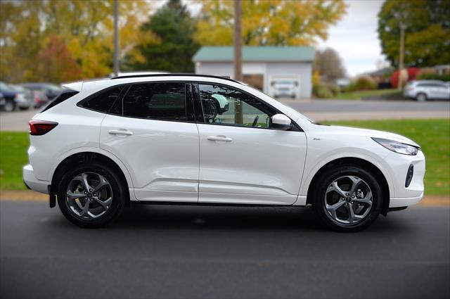 used 2023 Ford Escape car, priced at $28,950