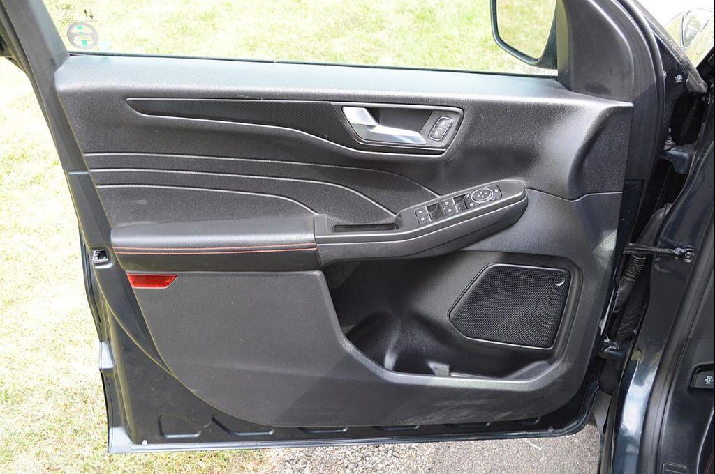 used 2022 Ford Escape car, priced at $26,950