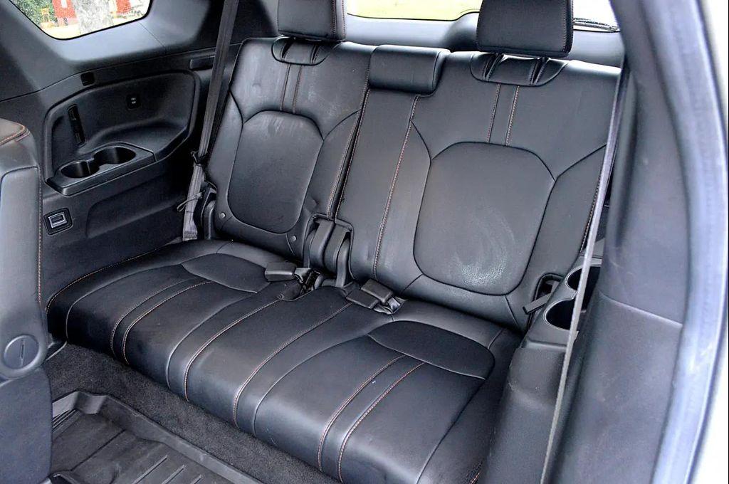 used 2025 Honda Pilot car, priced at $42,250