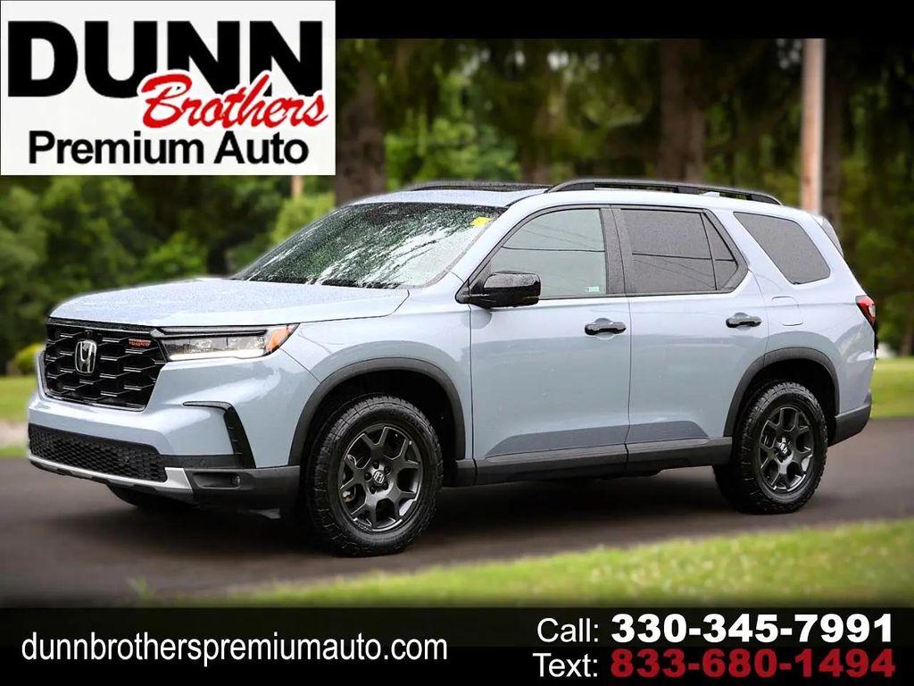 used 2025 Honda Pilot car, priced at $43,950
