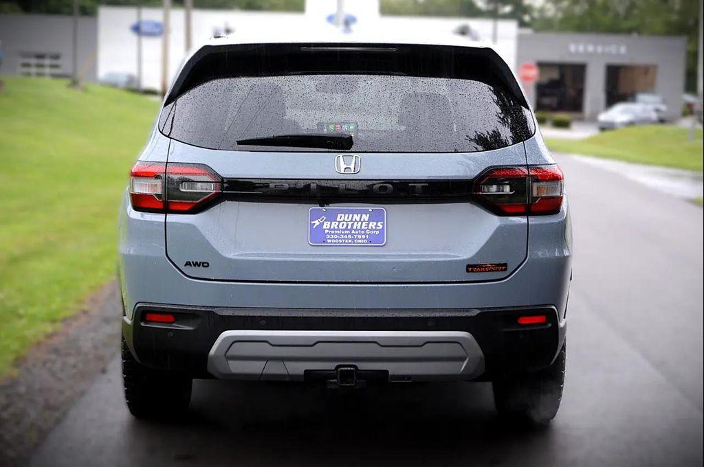 used 2025 Honda Pilot car, priced at $42,250
