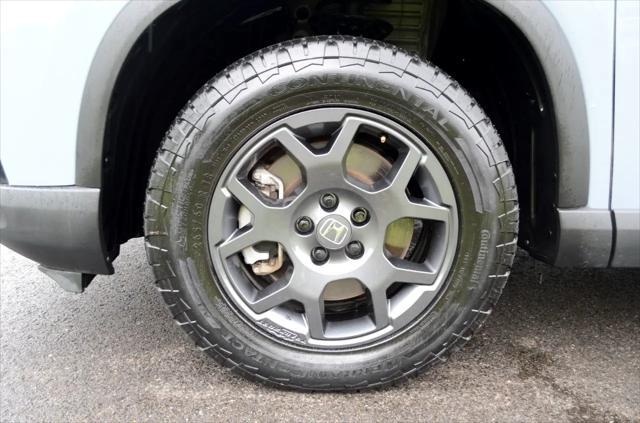 used 2025 Honda Pilot car, priced at $43,950