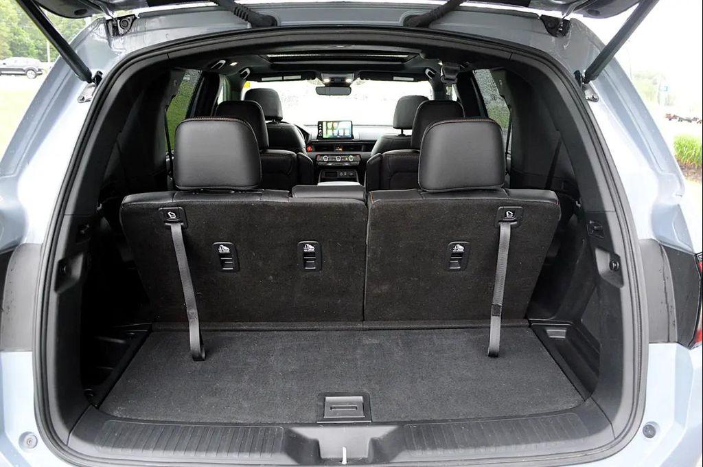 used 2025 Honda Pilot car, priced at $42,250