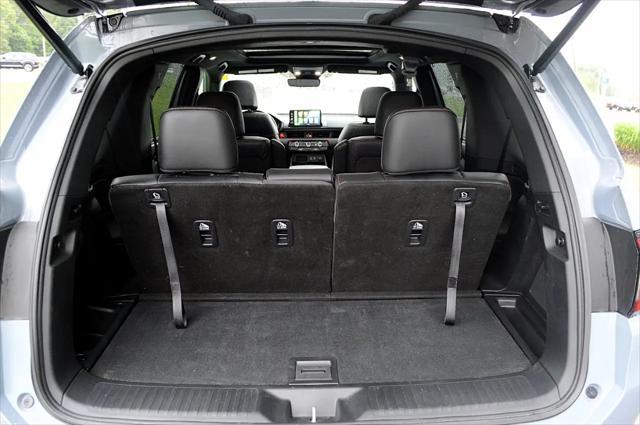 used 2025 Honda Pilot car, priced at $43,950
