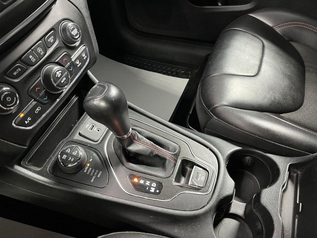 used 2022 Jeep Cherokee car, priced at $24,995