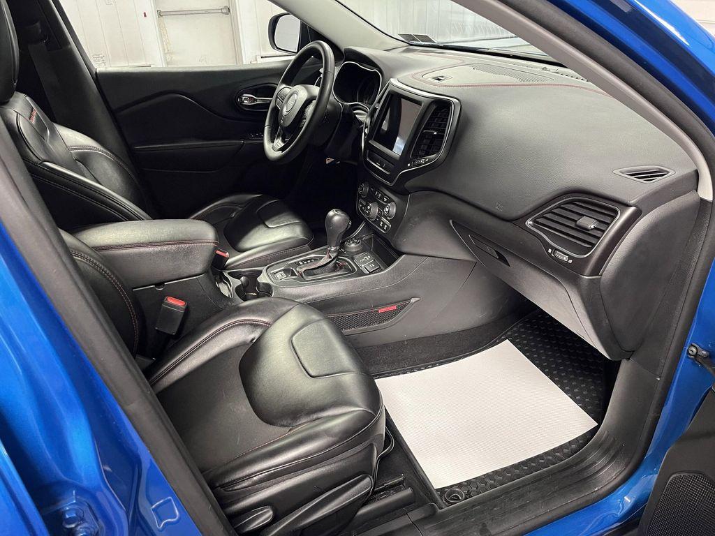 used 2022 Jeep Cherokee car, priced at $24,995