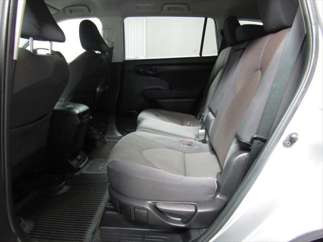 used 2022 Toyota Highlander car, priced at $32,495