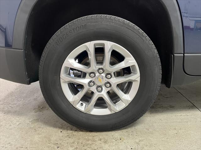 used 2022 Chevrolet Traverse car, priced at $27,495