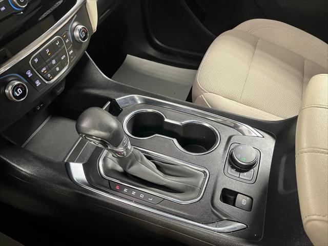 used 2022 Chevrolet Traverse car, priced at $27,495
