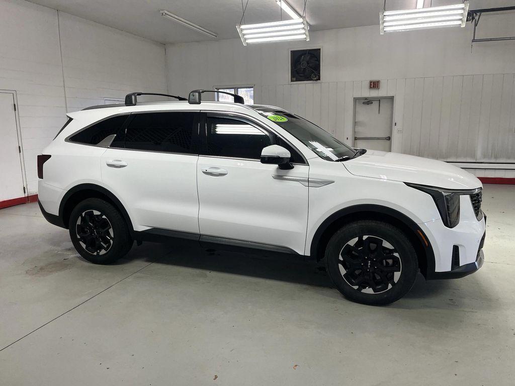used 2024 Kia Sorento car, priced at $26,995