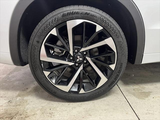 used 2023 Mitsubishi Outlander PHEV car, priced at $30,995