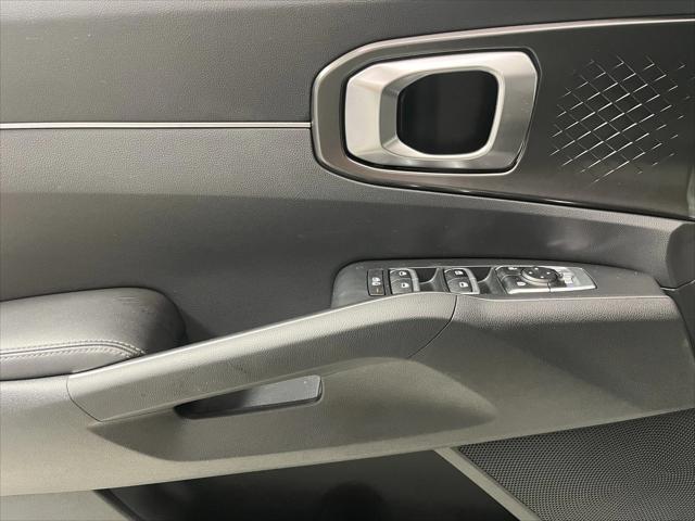 used 2024 Kia Sorento Hybrid car, priced at $33,995