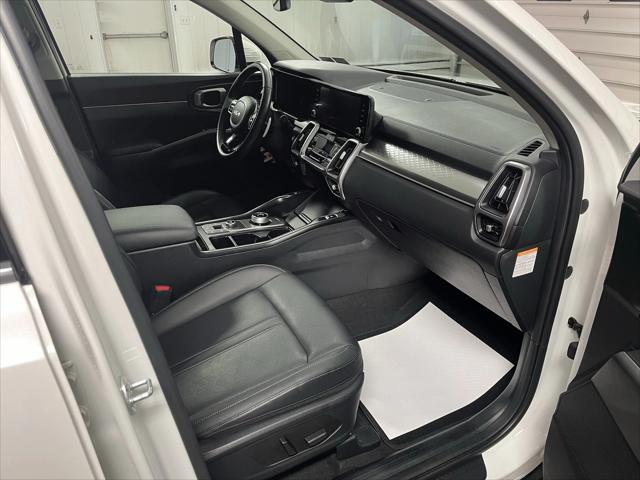 used 2024 Kia Sorento Hybrid car, priced at $33,995