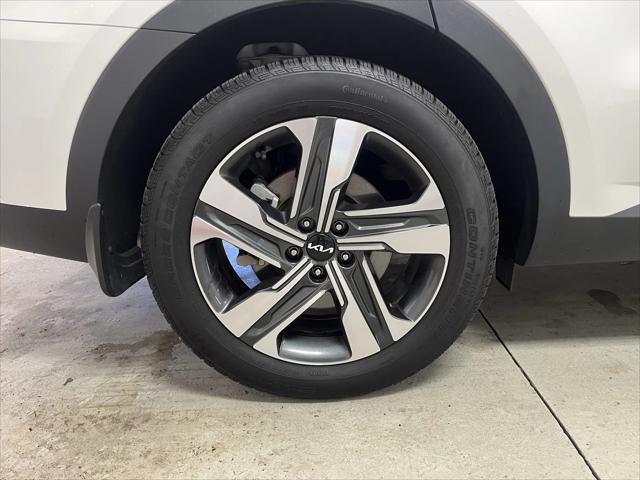 used 2024 Kia Sorento Hybrid car, priced at $33,995