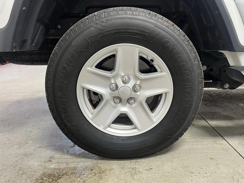 used 2023 Jeep Gladiator car, priced at $28,495