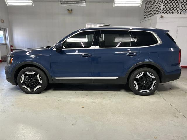 used 2024 Kia Telluride car, priced at $39,495