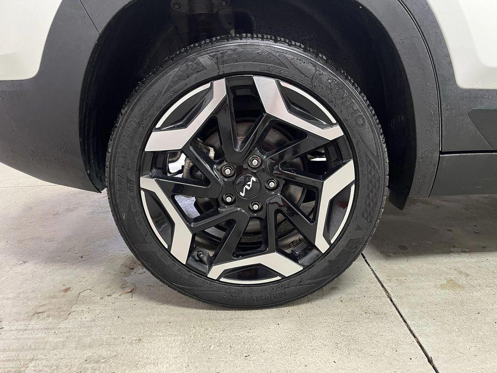 used 2024 Kia Seltos car, priced at $24,995