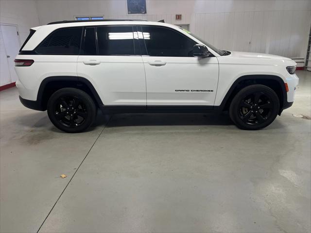 used 2023 Jeep Grand Cherokee car, priced at $33,495