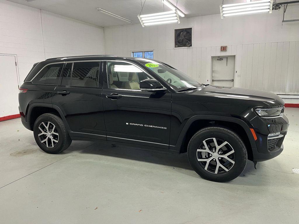 used 2023 Jeep Grand Cherokee car, priced at $29,495