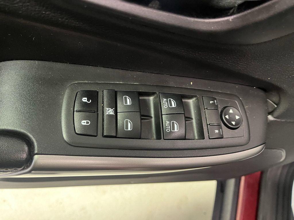 used 2021 Jeep Cherokee car, priced at $21,995