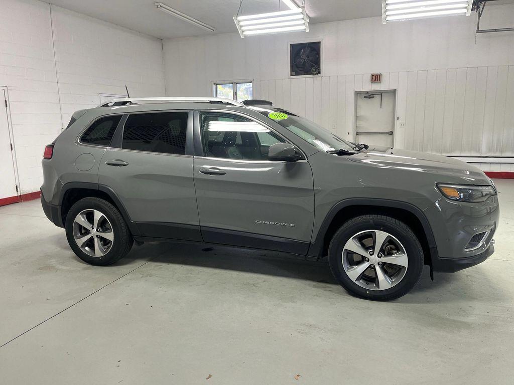 used 2021 Jeep Cherokee car, priced at $22,495