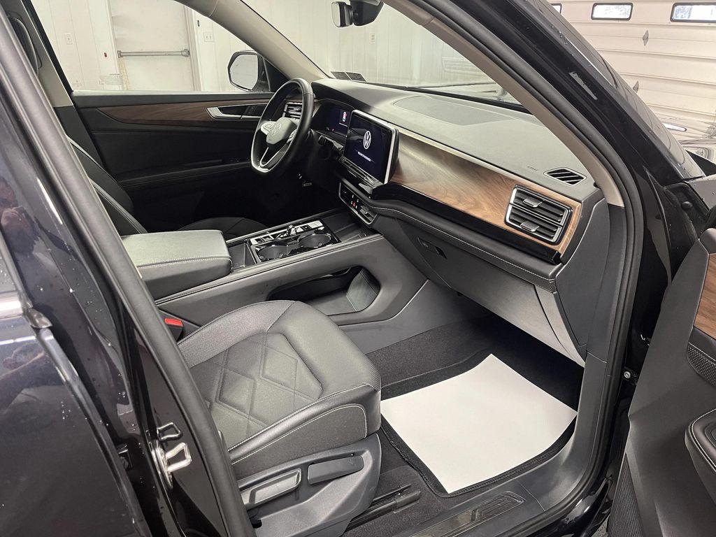 used 2024 Volkswagen Atlas car, priced at $31,495