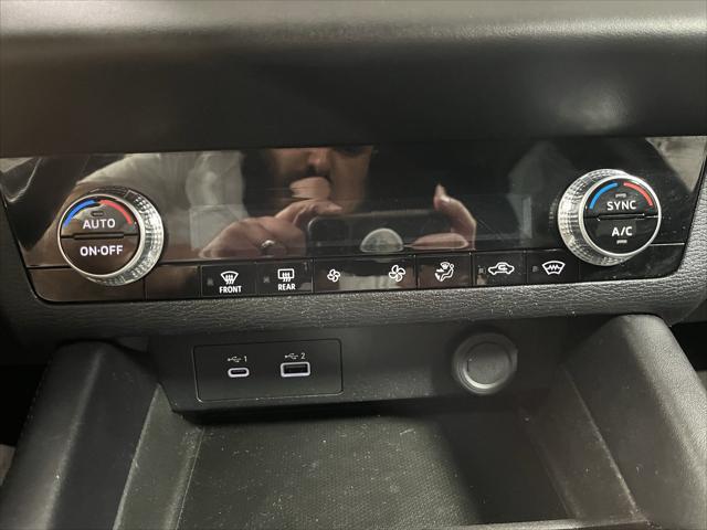 used 2022 Mitsubishi Outlander car, priced at $21,995