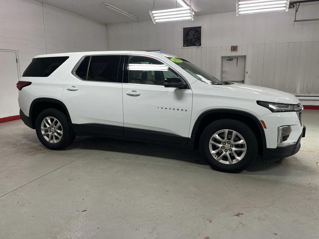 used 2022 Chevrolet Traverse car, priced at $27,995