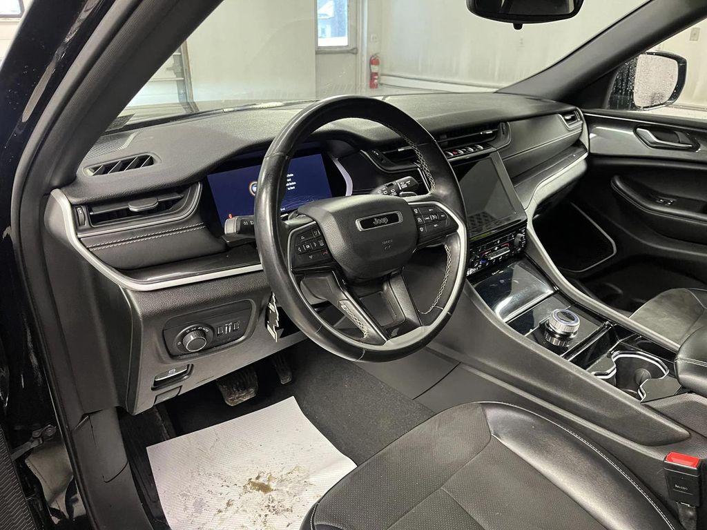 used 2022 Jeep Grand Cherokee car, priced at $28,995