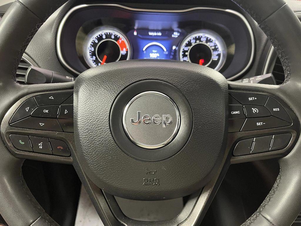 used 2022 Jeep Cherokee car, priced at $25,495