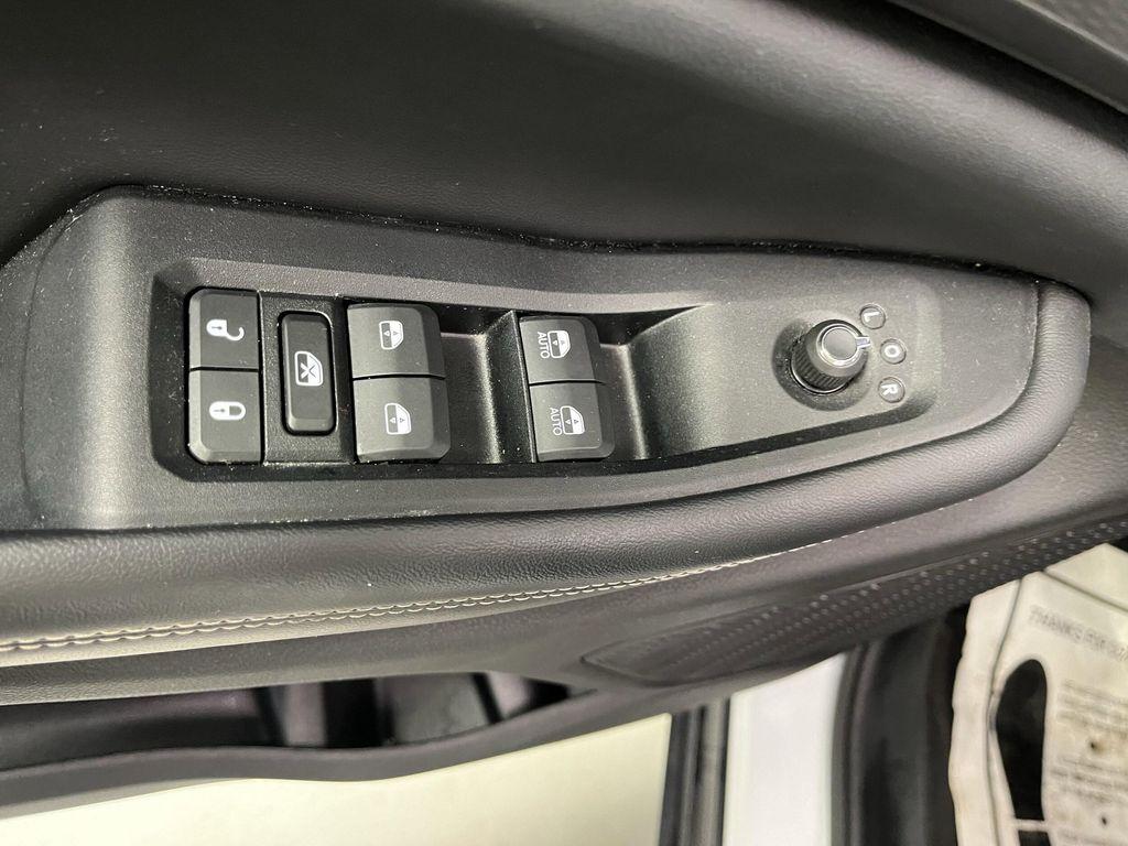 used 2023 Jeep Grand Cherokee L car, priced at $27,495