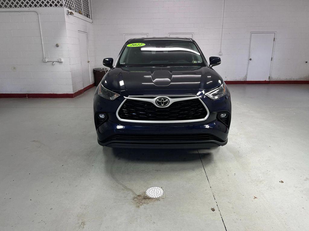 used 2022 Toyota Highlander car, priced at $31,495