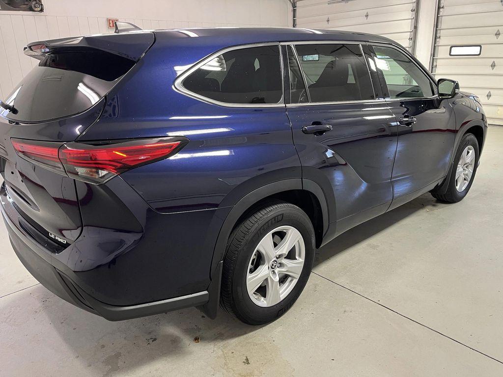 used 2022 Toyota Highlander car, priced at $31,495