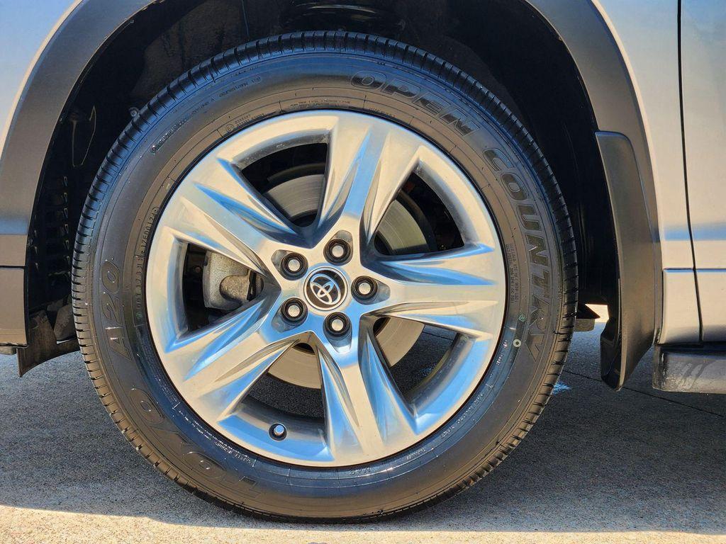used 2016 Toyota Highlander car, priced at $22,199