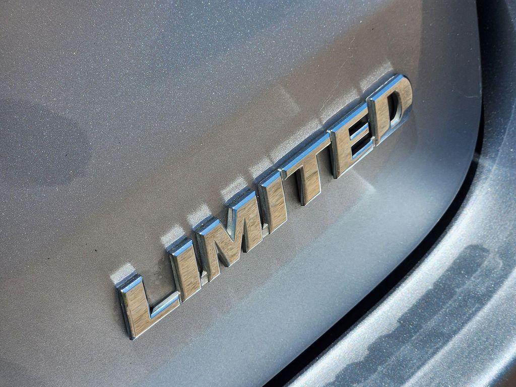 used 2016 Toyota Highlander car, priced at $22,199