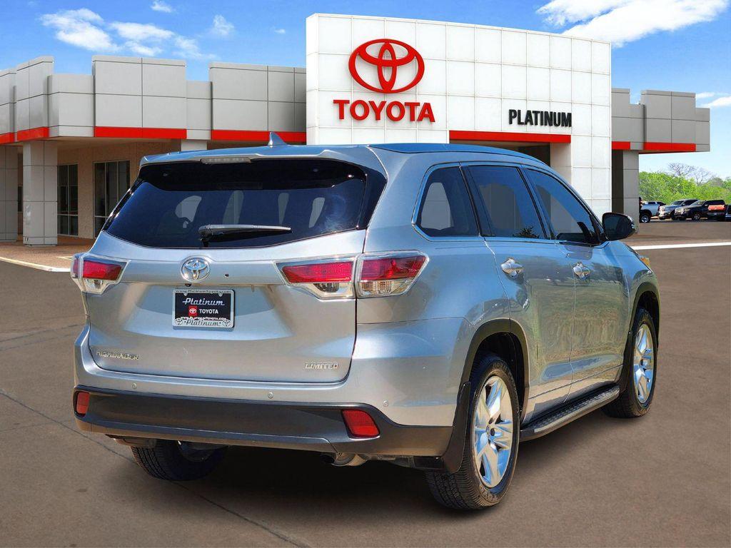 used 2016 Toyota Highlander car, priced at $22,199