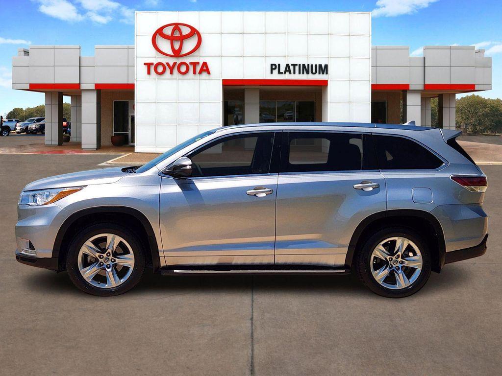 used 2016 Toyota Highlander car, priced at $22,199