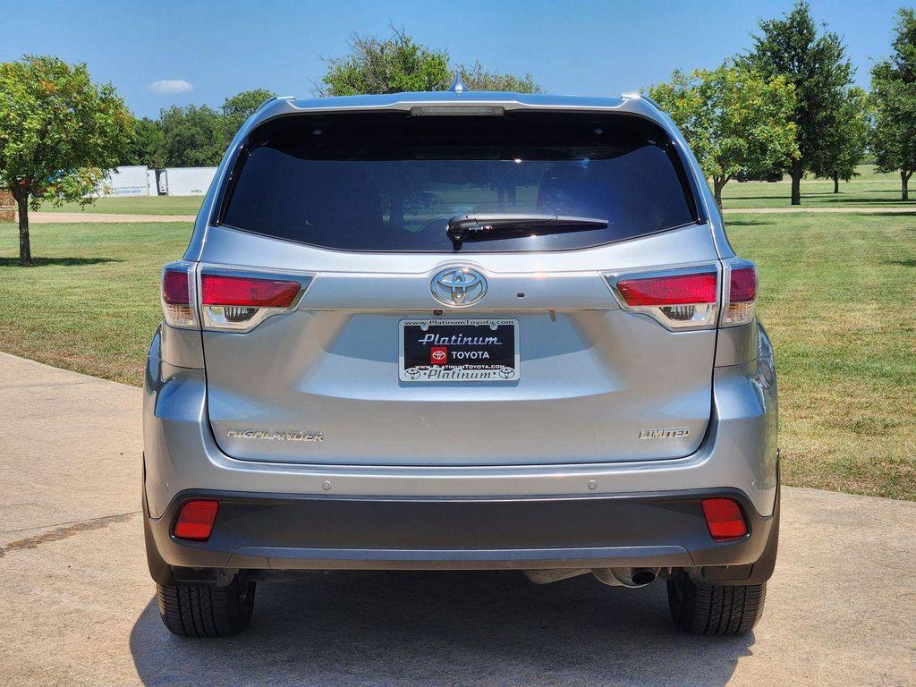 used 2016 Toyota Highlander car, priced at $22,199