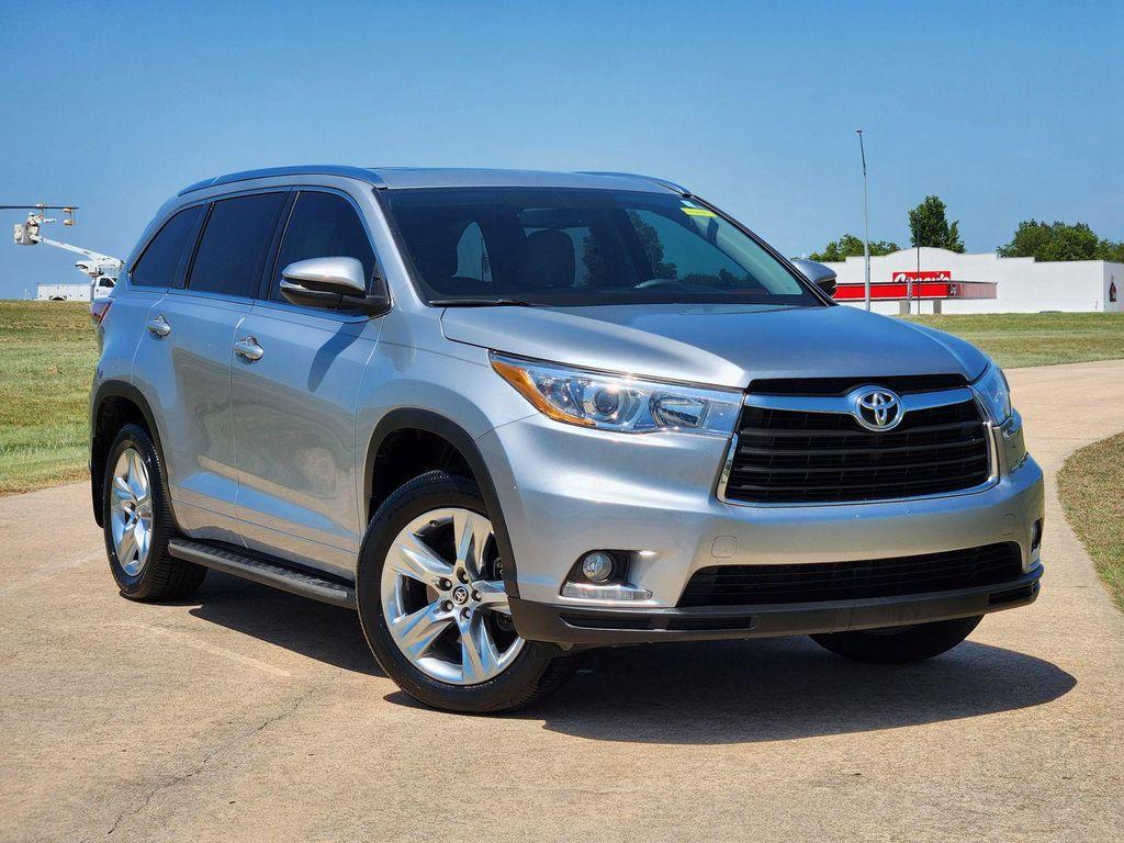 used 2016 Toyota Highlander car, priced at $22,199