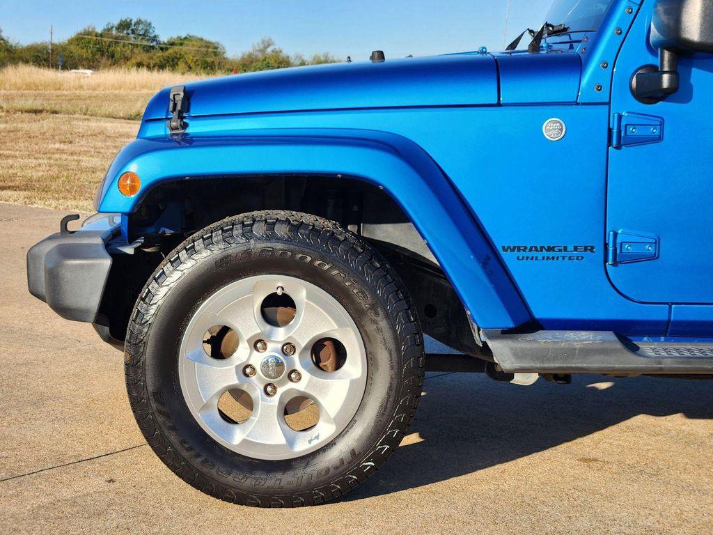 used 2015 Jeep Wrangler Unlimited car, priced at $17,337
