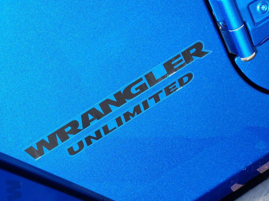 used 2015 Jeep Wrangler Unlimited car, priced at $17,337