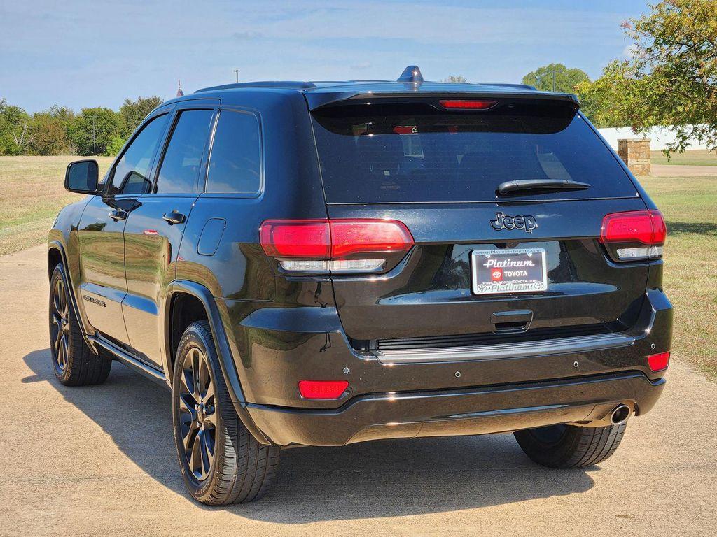 used 2020 Jeep Grand Cherokee car, priced at $19,604
