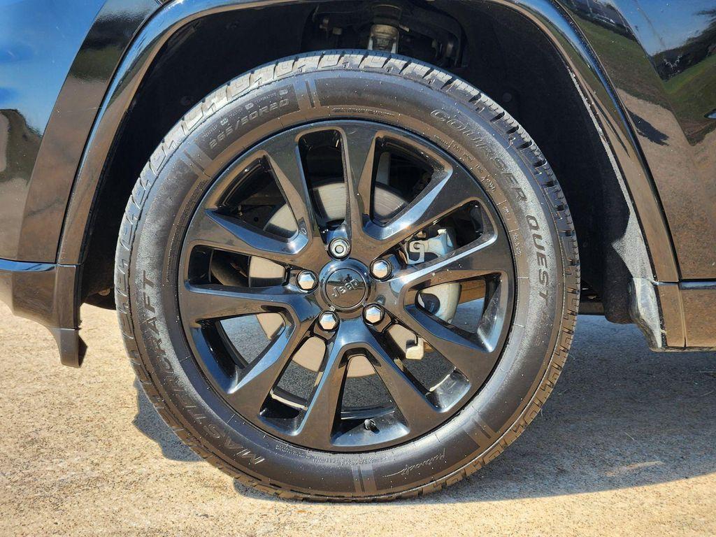 used 2020 Jeep Grand Cherokee car, priced at $19,604