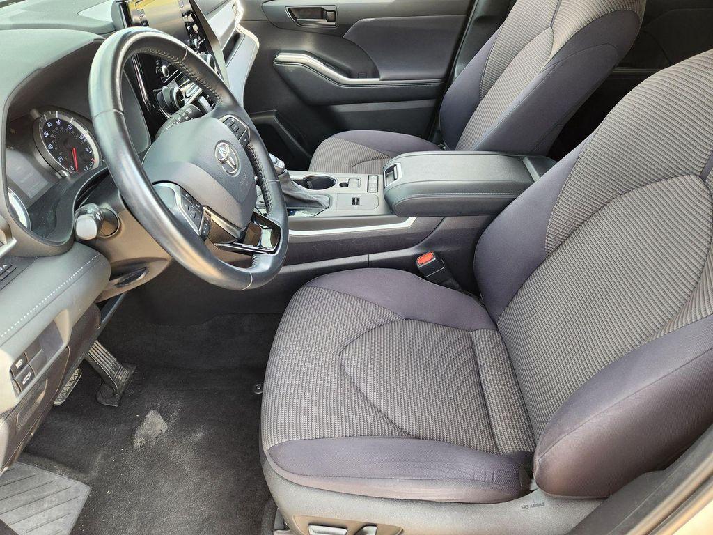 used 2021 Toyota Highlander car, priced at $25,199