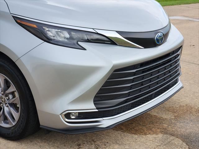 used 2024 Toyota Sienna car, priced at $39,248