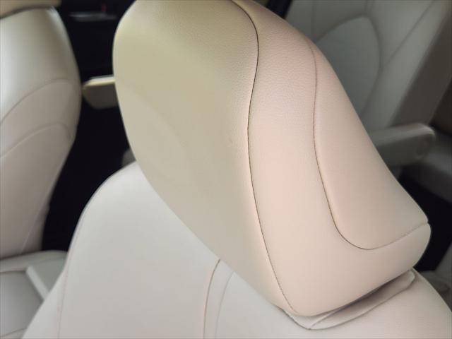 used 2024 Toyota Highlander car, priced at $37,299