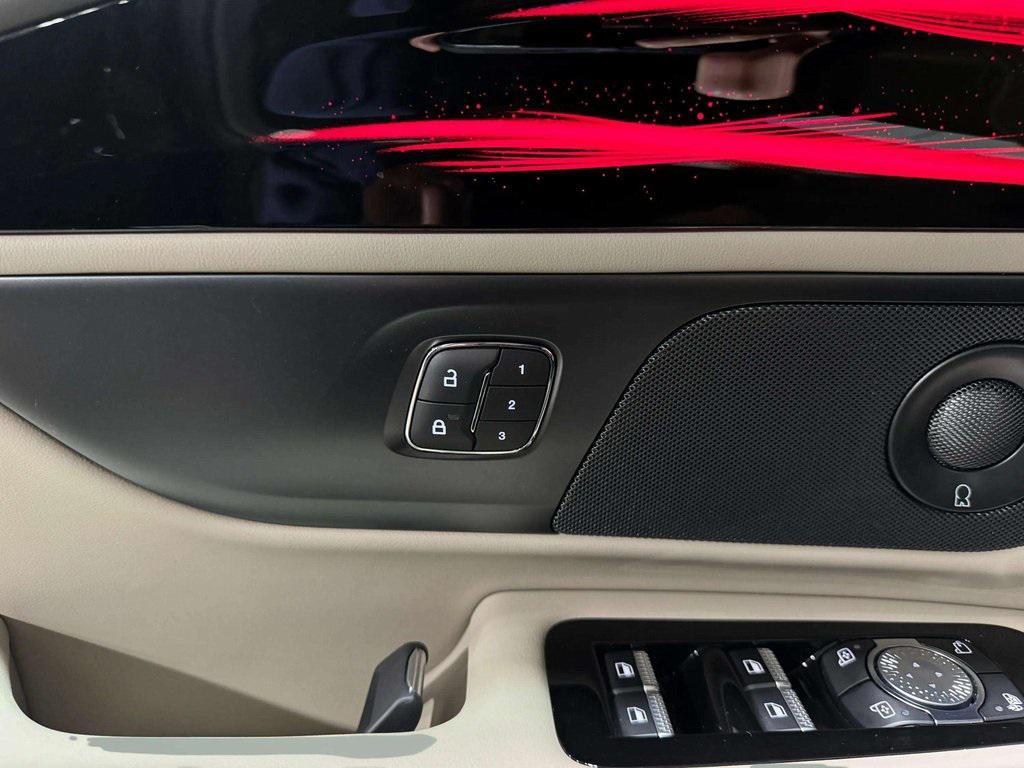 used 2025 Lincoln Nautilus car, priced at $62,995