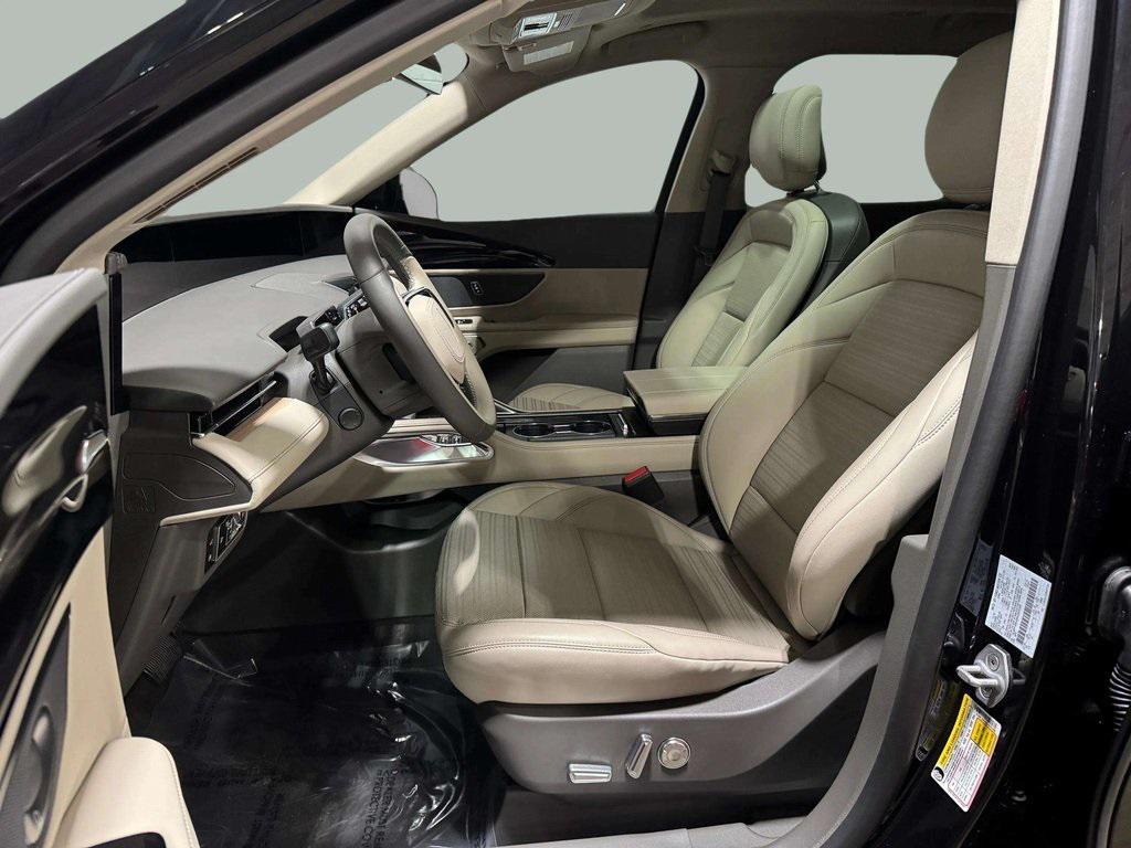 used 2025 Lincoln Nautilus car, priced at $62,995