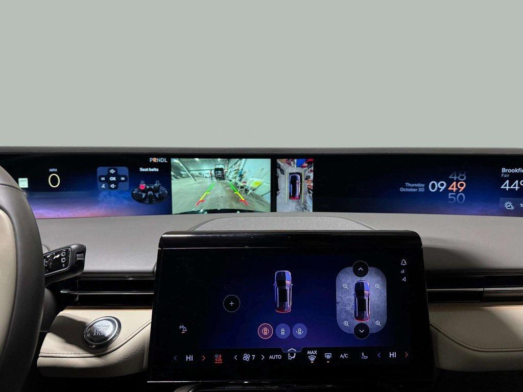 used 2025 Lincoln Nautilus car, priced at $62,995