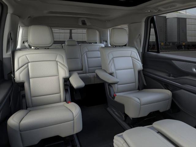 new 2025 Lincoln Navigator car, priced at $105,490